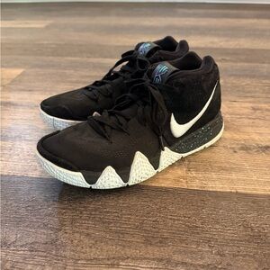 Nike Men’s Black Athletic Basketball Shoes with White Swoosh
